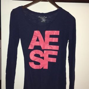 navy blue american eagle long sleeve tee